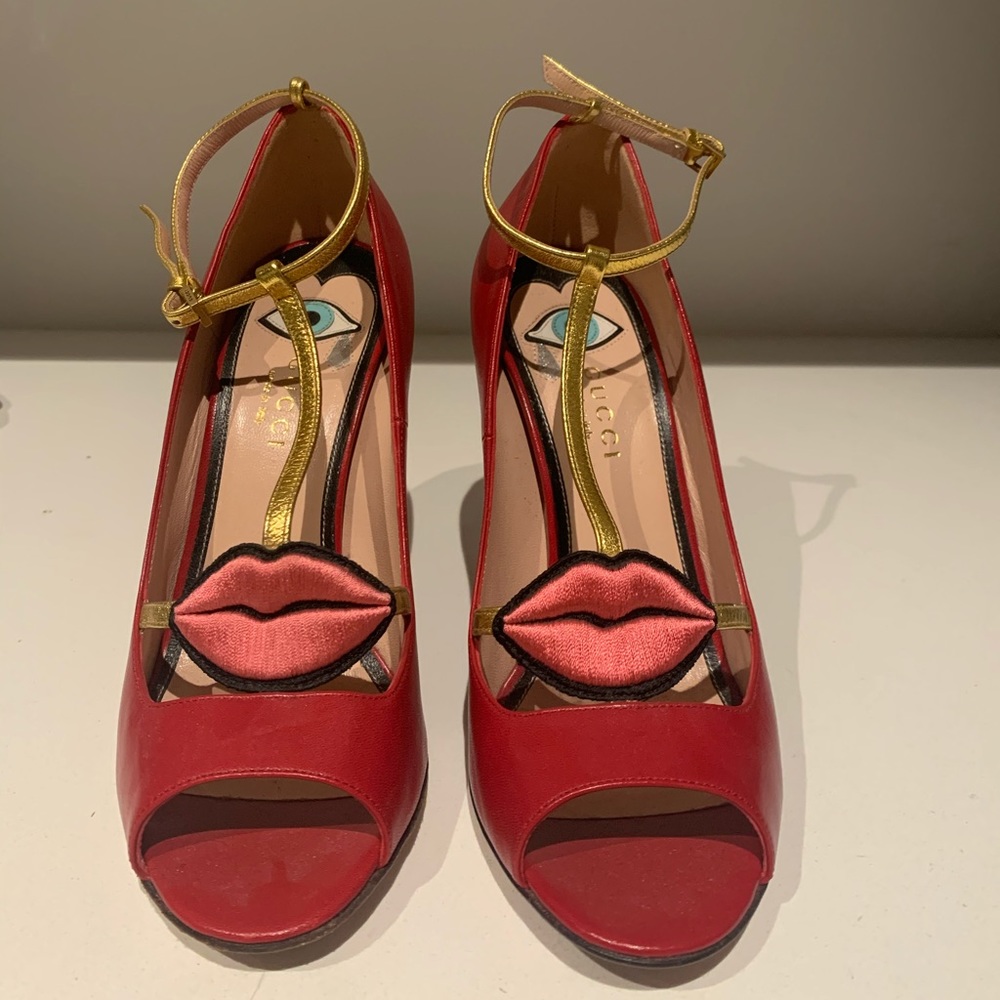 - Authentic- Gucci Heels Molina leather